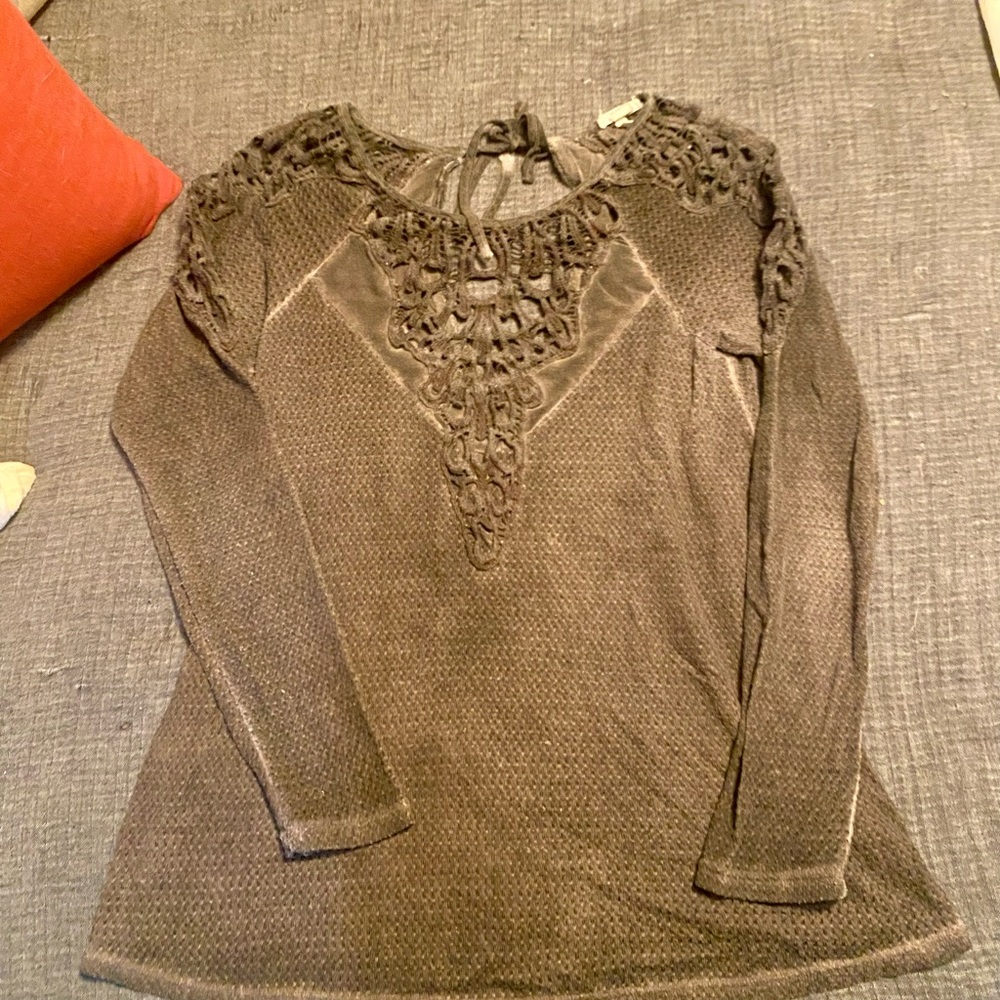 Gimmicks by BKE Brown Lace Accent Women's Blouse